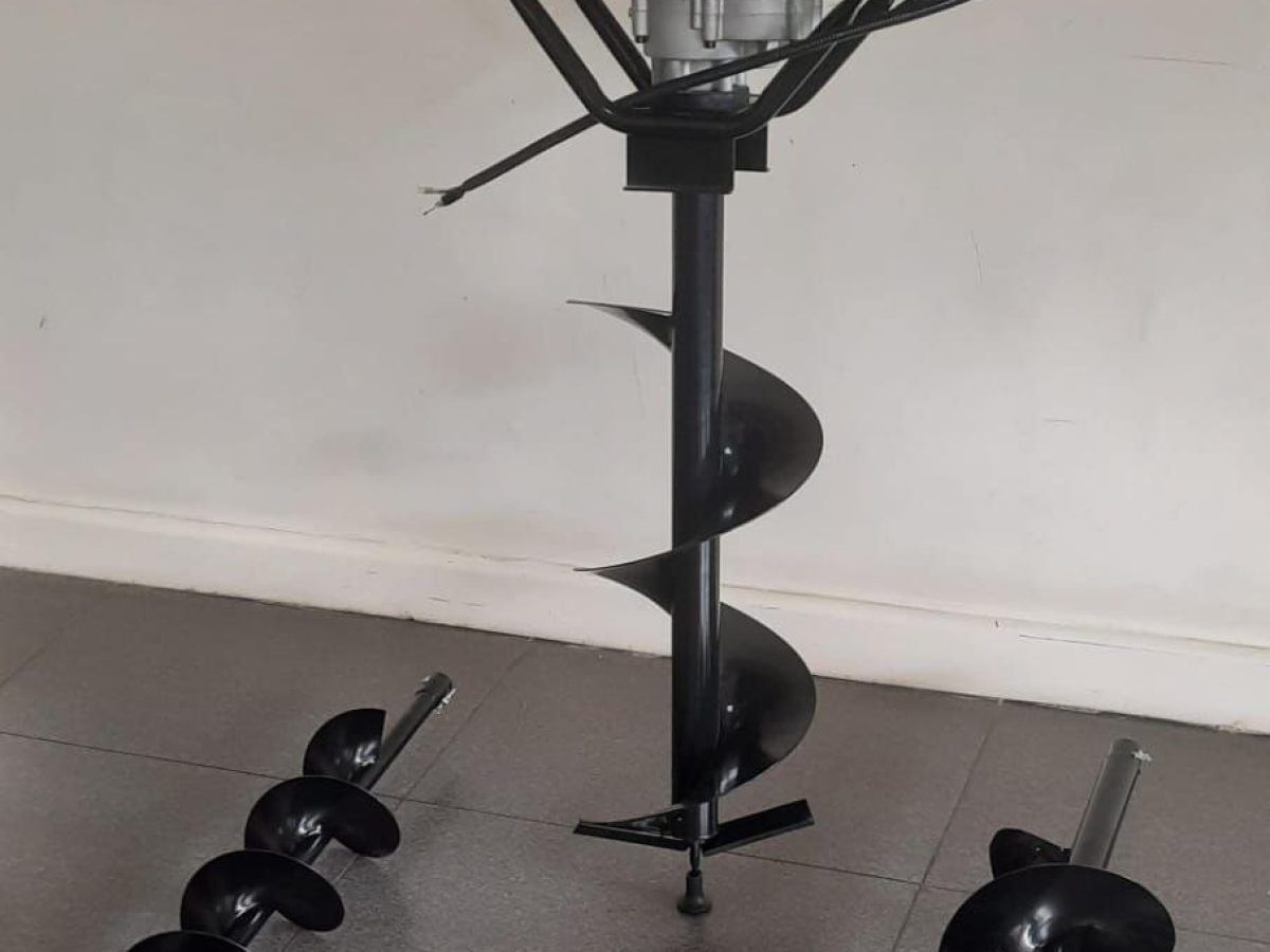 Hawking 4-Stroke Earth Auger